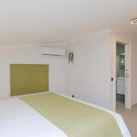 Apartamento Valley 03- Cleverdetails, Monte Verde, Lux, Distant Sea View, 3 Bedroom, 4 Saltwater Pools