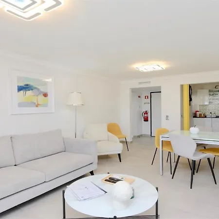 Apartment Valley 03- Cleverdetails, Monte Verde, Lux, Distant Sea View, 3 Bedroom, 4 Saltwater Pools Vilamoura