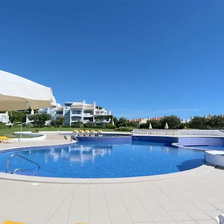 Valley 03- Cleverdetails, Monte Verde, Lux, Distant Sea View, 3 Bedroom, 4 Saltwater Pools * Vilamoura
