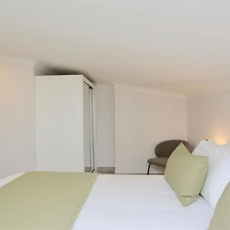 Valley 03- Cleverdetails, Monte Verde, Lux, Distant Sea View, 3 Bedroom, 4 Saltwater Pools * Vilamoura