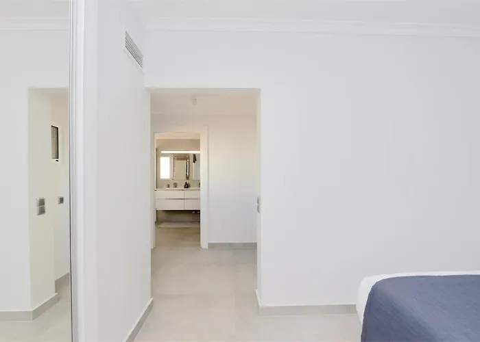 Valley 03- Cleverdetails, Monte Verde, Lux, Distant Sea View, 3 Bedroom, 4 Saltwater Pools Vilamoura