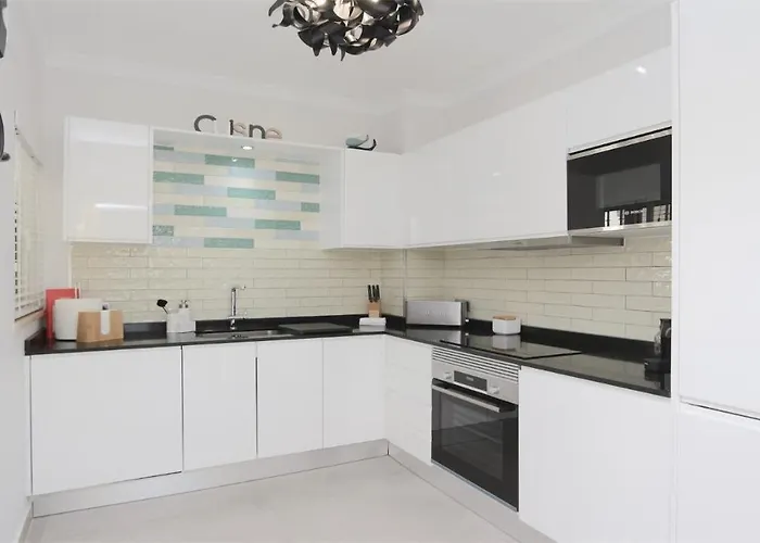 Apartament Valley 03- Cleverdetails, Monte Verde, Lux, Distant Sea View, 3 Bedroom, 4 Saltwater Pools *