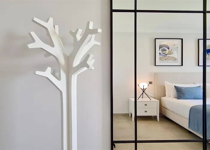 Valley 03- Cleverdetails, Monte Verde, Lux, Distant Sea View, 3 Bedroom, 4 Saltwater Pools Vilamoura