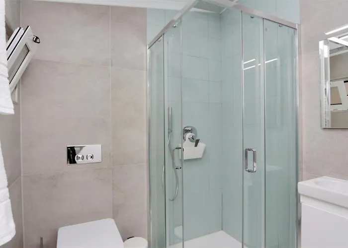 Valley 03- Cleverdetails, Monte Verde, Lux, Distant Sea View, 3 Bedroom, 4 Saltwater Pools *