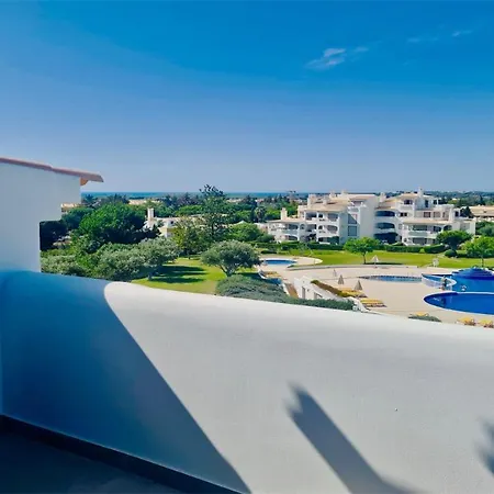 Valley 03- Cleverdetails, Monte Verde, Lux, Distant Sea View, 3 Bedroom, 4 Saltwater Pools Appartement
